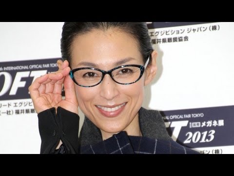 鈴木保奈美が登場! 「第26回日本メガネベストドレッサー賞」授賞式 #Honami Suzuki #Best-Dressed-Eyes-Awards