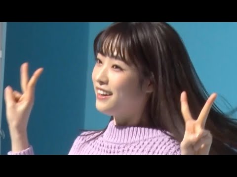 髙橋ひかる、“Vポイント”ポーズで弾けるダンス!6変化の衣装チェンジも/三井住友カード CM