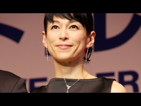鈴木保奈美、40代部門で受賞 「第25回日本ジュエリーベストドレッサー賞」