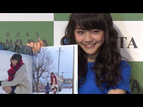 松井愛莉、初のビキニ姿も披露 「全部自分の顔で恥ずかしい」 ファースト写真集「Airy」発売記念イベント1 #Airi Matsui
