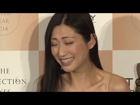 壇蜜、メークのポイントは「怖くないように」 「アイ・オブ・ザ・イヤー2014」囲み取材