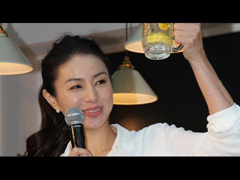 井川遥、CMのあの店で「乾杯!」 「角ハイボール CMのあのお店」オープニングイベント(1)