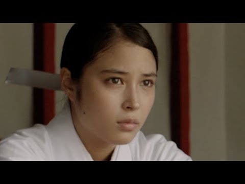 広瀬アリスが豪快やさぐれ巫女を快演/映画『巫女っちゃけん。』予告編