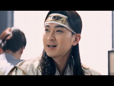 桃ちゃん(松田翔太)の爺ちゃんブラザーズに見覚えのない顔が…/au三太郎CM「4人の爺」篇