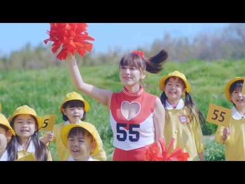 都丸紗也華、セクシーチアリーダー姿でダンス披露 “恋ダンス”のMIKIKOが振り付け担当 「雪印コーヒー」発売55周年記念スペシャルムービー 第1弾「55!ムービー」