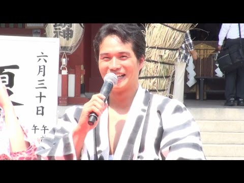 “熱き男”市原隼人、気合いのドラ打ちで手首痛める 映画『極道大戦争』公開直前イベント