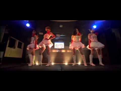 i.Dollsライブ映像 「少女は異世界で戦った」より (花井瑠美、武田梨奈、清野菜名、加弥乃)