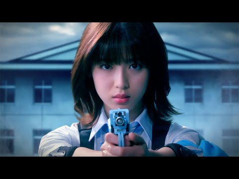 白石聖が主演ドラマ『ガールガンレディ』に登場する銃を組み立てる姿も/プラモデル「アタックガールガン」CM