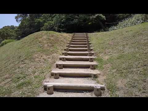 国営飛鳥歴史公園館 から高松塚壁画間・高松塚周辺 初めて来ましたが 公園の広さに ビックリでした。 佐藤栄作さんの先見性が田中角栄さんの改造論で壊されなくて よかったね