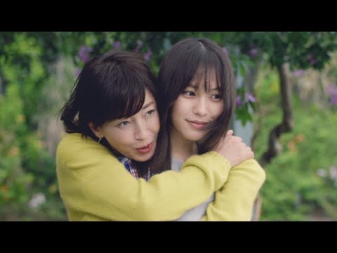 南沙良、”母”宮沢りえの背中を押すプレゼント 共演した3年間について語るインタビューも 「ポッキーと、とある家族の物語」シリーズ新WEB動画『娘の帰省、家族の絆』編&インタビュー映像公開