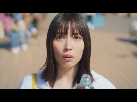 広瀬アリス、不思議そうな疑問顔にキュン!「こんなに飲みやすかったっけ」 『爽健美茶』CM