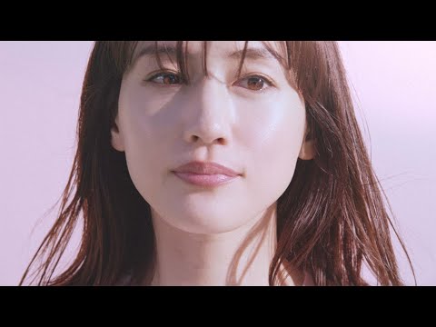 綾瀬はるか、童謡を歌う(スペシャルムービー ユニクロ/綾瀬はるか)