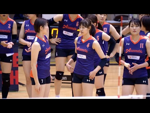 新ユニフォームもバッチリ似合う美人アスリート、飲み方独特、前髪気になる