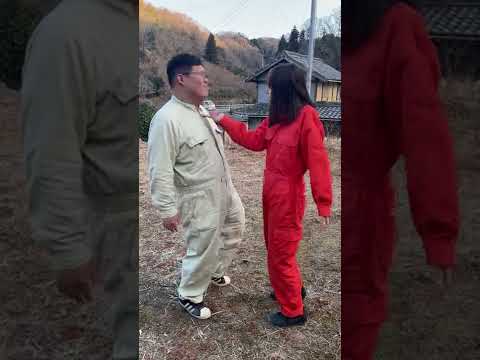 靴のヒモほどけてるよ?