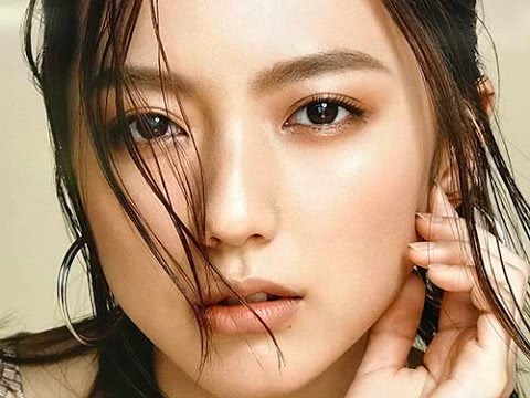 真野恵里菜,剛力彩芽,山口紗弥加,トリンドル玲奈,橋本マナミ,安達祐実 他【広告スライド★2017/4/23:Week16】新宿駅(4)ビルボード広告