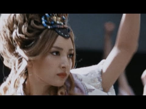 乙ちゃん(菜々緒)が真顔でキレッキレのダンス/au三太郎CM「着信音篇」15秒