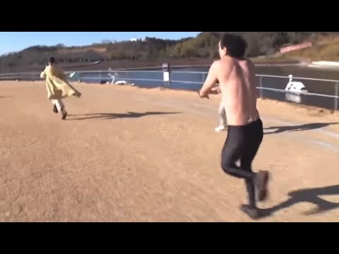 トリンドル玲奈を全力で襲いにかかるエガちゃん