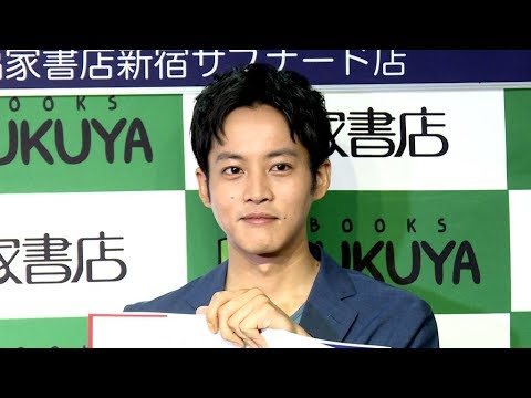 松坂桃李、「妄想本」2作目で制服姿に