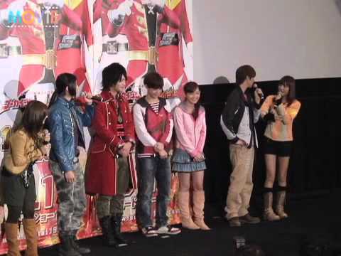 ゴーカイレッド(小澤亮太)とゴセイレッド(千葉雄大)「別れは寂しかった」とポソリ/映画『ゴーカイジャー ゴセイジャー スーパー戦隊199ヒーロー大決戦』初日舞台挨拶