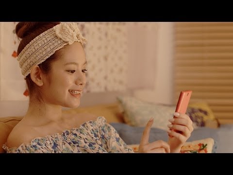 筧美和子、てっちゃんとCM初共演 「メルカリ」CM 「2人の再会」編