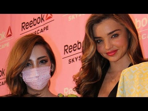 ミランダ・カー、ざわちんと対面 ものまねメークをスルー? #Miranda Kerr #Zawachin