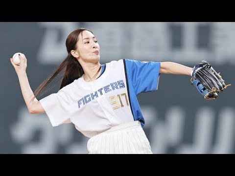さすがトップ女優!真飛聖が雪辱のきつねダンス キレキレでしっぽフリフリ 実況「ひきこまれますね」.大暴投となったファーストピッチのリベンジを果たしていた。「日本ハム-ソフトバンク」