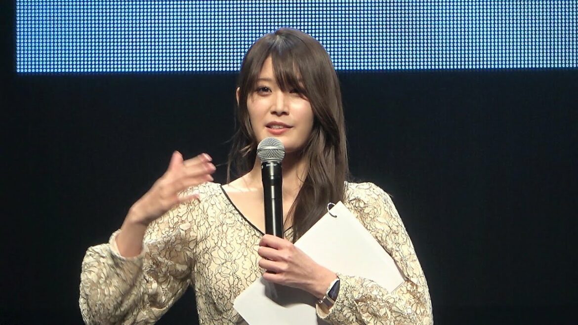 JEGTのMCに沢すみれさん登場 東京オートサロン2023