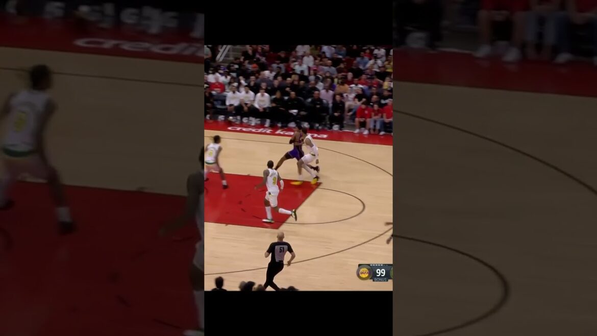 八村塁がワンマン速攻でブザービーター!【NBA Rakuten】#shorts