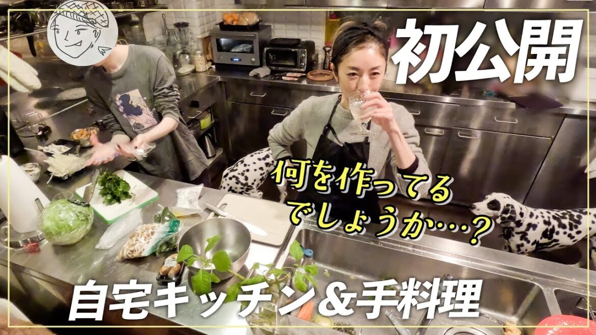 【高岡家のある日】初公開の自宅キッチン&リビング…次男との手料理も|長女が祖母にネイル|調理台に立ち電球替え!?