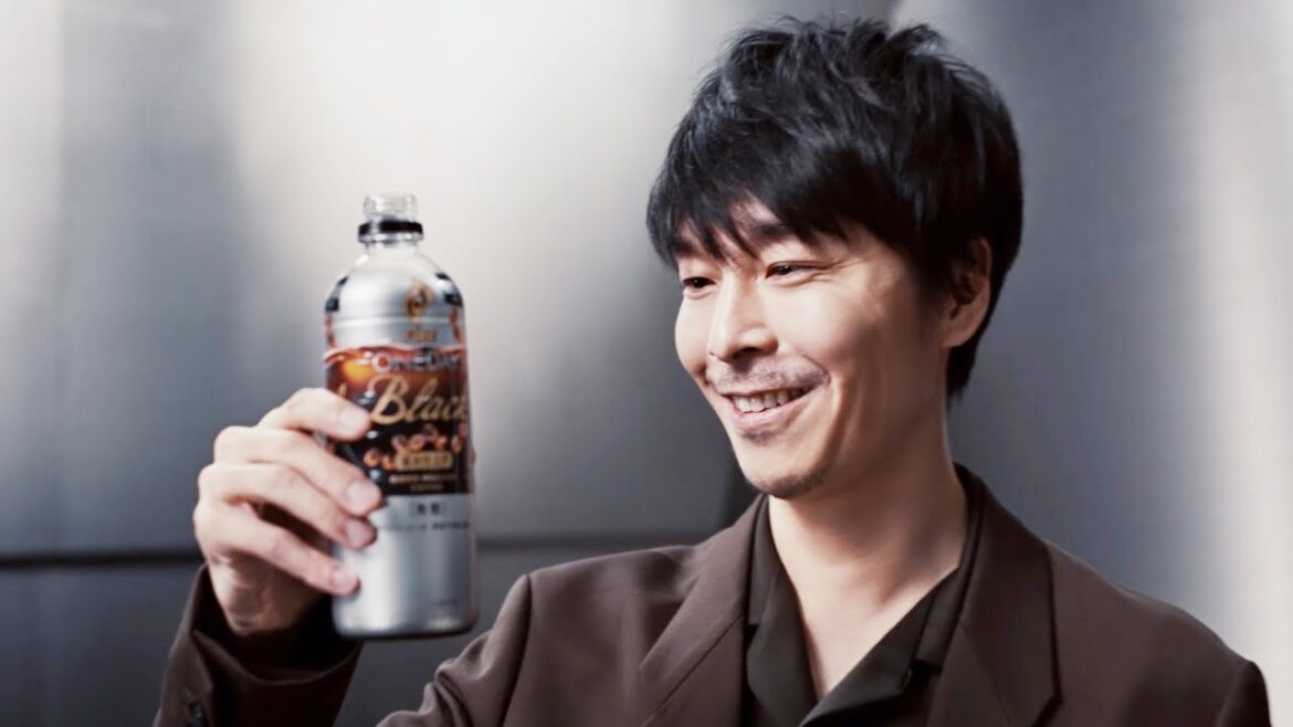 長谷川博己、無機質でクールな世界で満足の笑み/「キリン ファイア ワンデイ」CM+メイキング