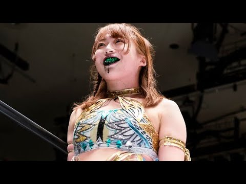 【スターダム】狂気の上谷沙弥が白川未奈に毒霧攻撃!『アハハハハハハ…!上谷、これだよ。こういうのがね、私は欲しかったんだよ!痛いよ、しみるよ。フフフ…。』-4.14後楽園大会-【STARDOM】