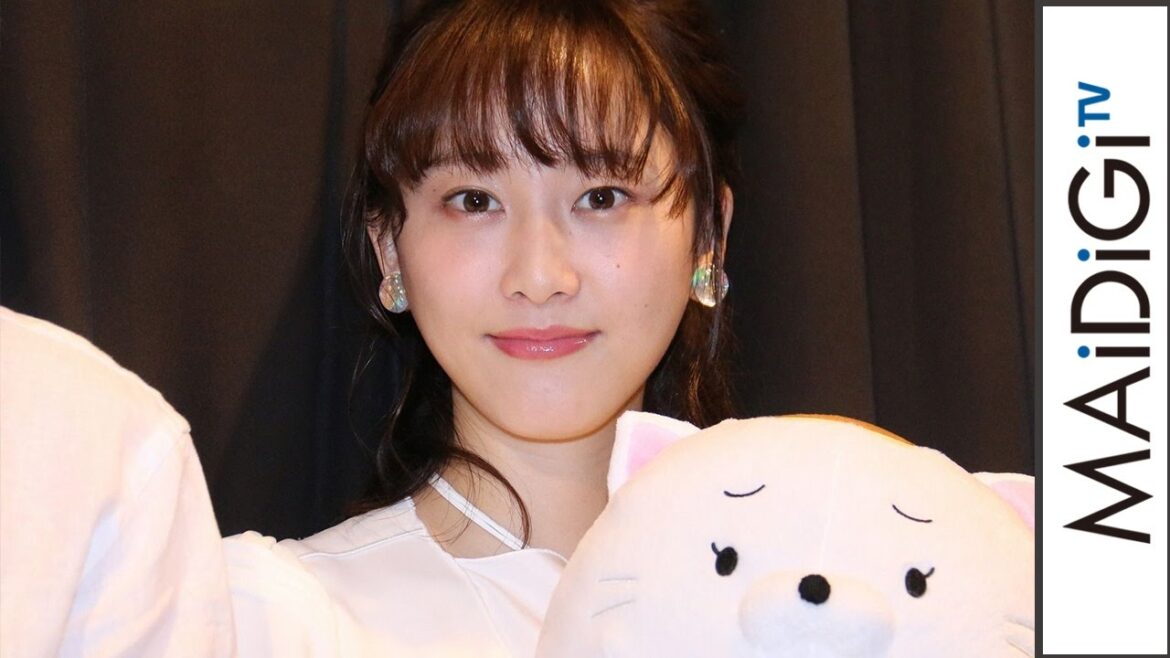 松井玲奈、主演映画初日に福山雅治がゲスト登壇? 「一曲、歌ってくれるんだ」 映画「笑う招き猫」初日舞台あいさつ1