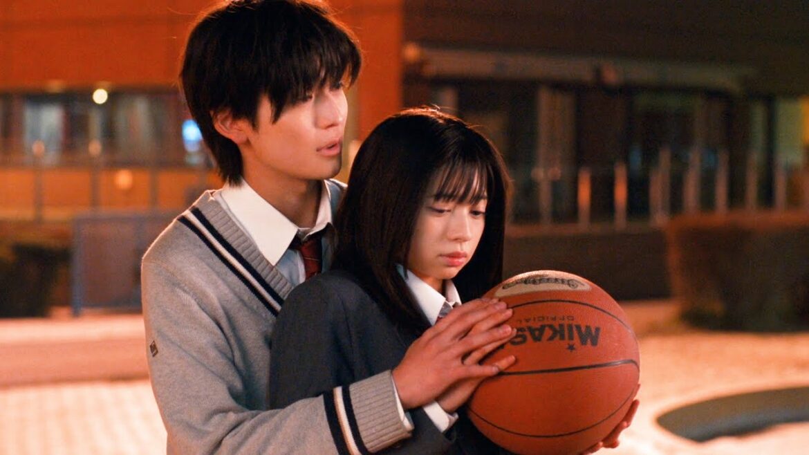 高橋文哉&桜田ひより、バックハグ寸前&ほっぺムギュ!胸キュンシーンのオンパレード 映画『交換ウソ日記』予告映像