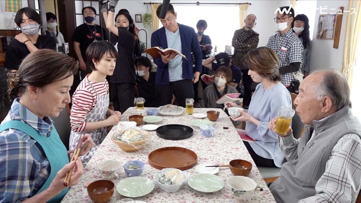 高畑淳子、剛力彩芽、橋爪功、凰稀かなめら、緊張感ある食卓⁉︎ 映画『お終活 再春!人生ラプソディ』メイキング映像解禁