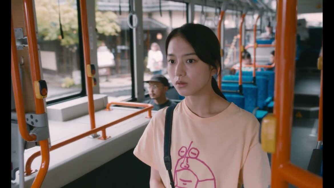 岡田将生×清原果耶、テンポが違う男女の“タイムラグ”ラブストーリー『1秒先の彼』特報【2023年7月7日公開】