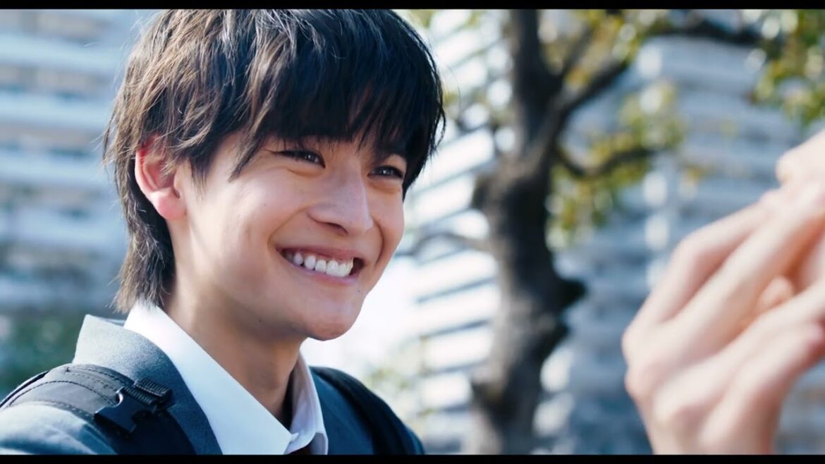 高橋文哉×桜田ひより、胸キュンシーンのオンパレード『交換ウソ日記』予告編【2023年7月7日公開】