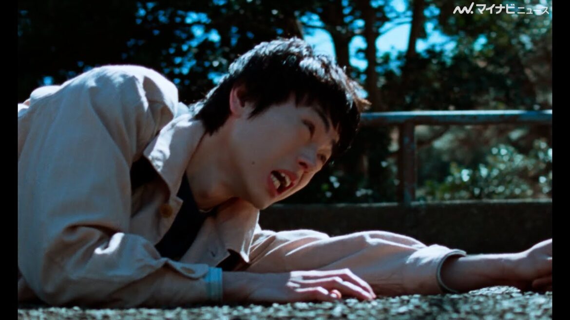 菅田将暉、野菜をもらったり盛大に転んだり!映画のようなショートストーリーで表現 楽曲は桑田佳祐書き下ろし「平和の街」 損害保険ジャパン新CM公開