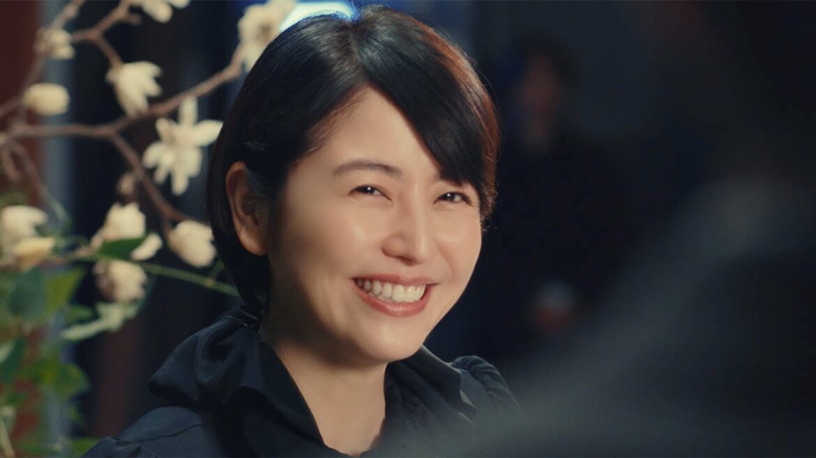 長澤まさみ、休日は競馬場ざんまい!? 見上愛は興味津々 JRA新CM「UMAJO ON AIR」編