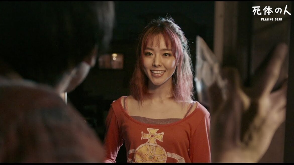 唐田えりか、女子大生“風俗嬢”に扮し奥野瑛太の家に現れる 映画『死体の人』本編映像