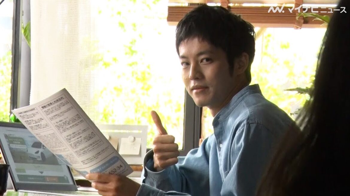 松坂桃李、さりげなく見せる”グッ”に胸キュン!真剣な表情も注目 イーデザイン損保「&e」新CM&メイキング映像公開