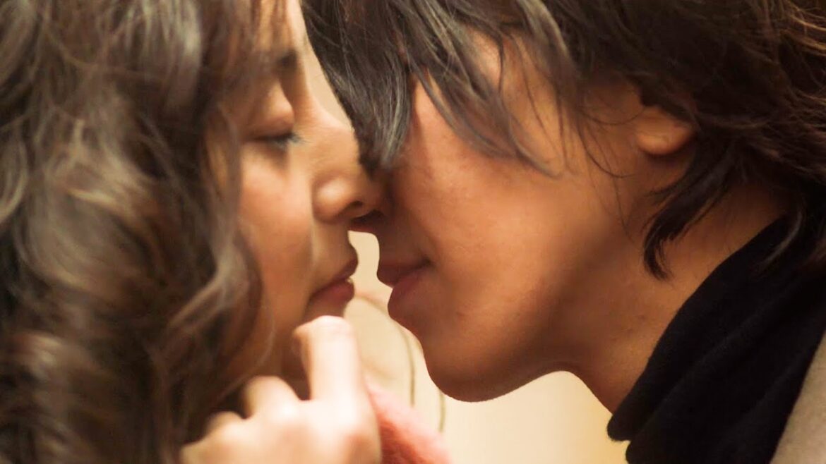 山下智久&新木優子、光と音のない世界で運命の甘い恋… 映画『SEE HEAR LOVE 見えなくても聞こえなくても愛してる』劇場版予告