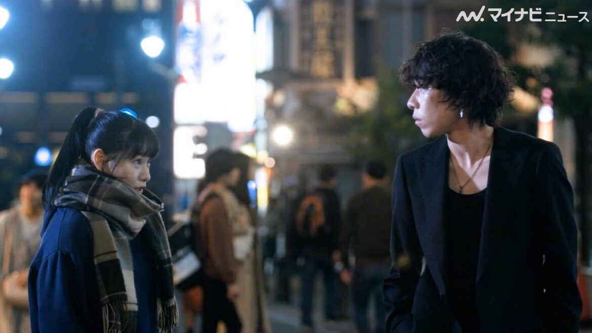 桜井日奈子、「私だったらいくら稼げます?」夜の街でスカウトマンに逆スカウト? 映画『魔女の香水』本編映像公開
