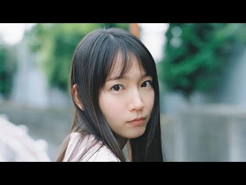 吉岡里帆さんの大胆な露出が話題に
