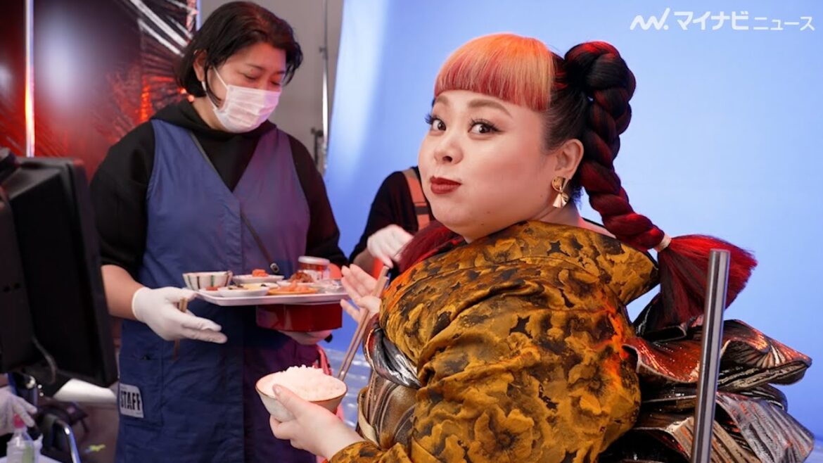 渡辺直美、ド派手な着物姿でご飯を堪能♪「ご褒美」の表情にスタッフ爆笑! タイガー魔法瓶新CM&メイキング・インタビュー映像公開