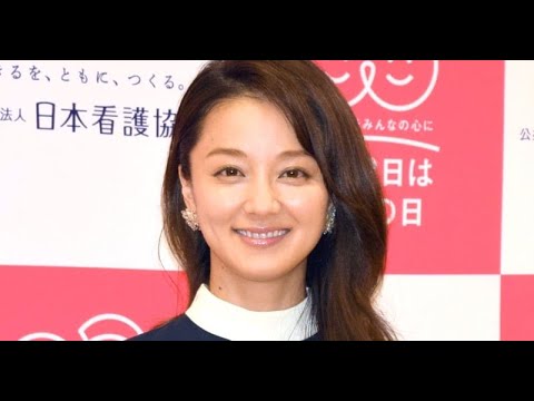 B1- 中越典子、“青髪”に大胆イメチェン「髪の毛にブルーをいれてリフレッシュ!」