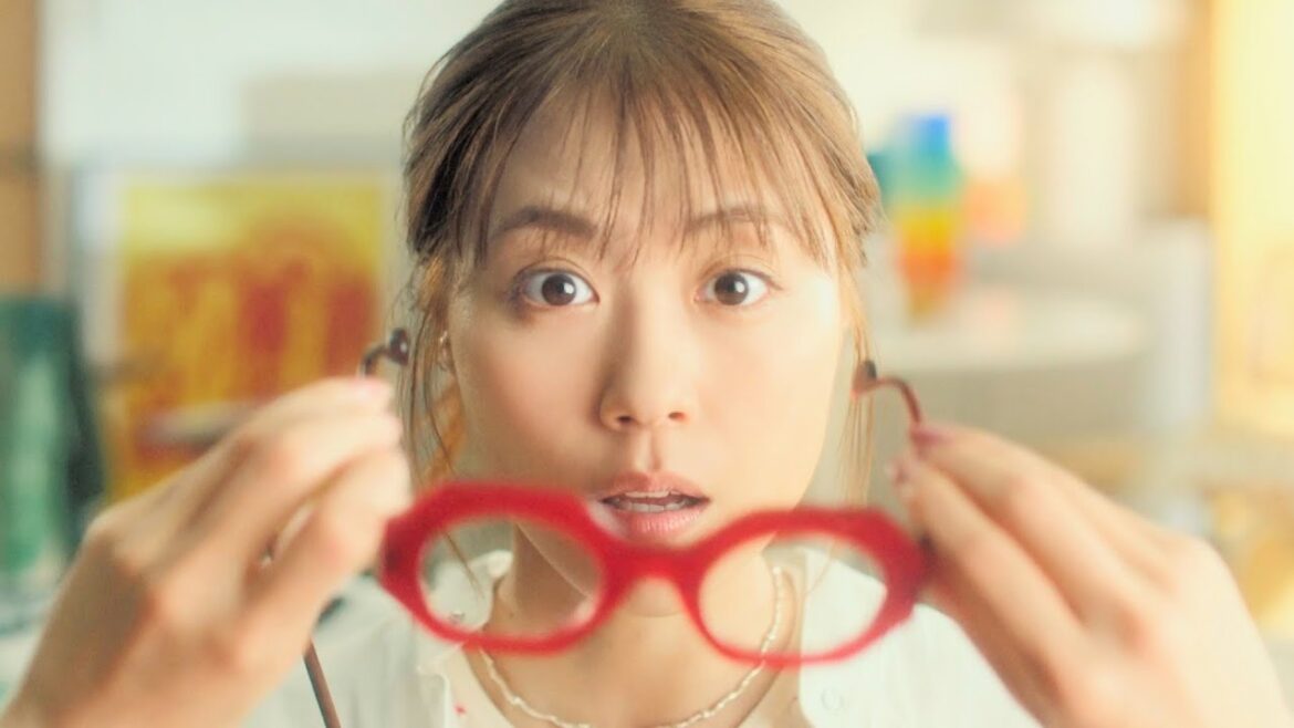 有村架純、気分をアゲて大事な友達を誘ってみよう!グリコポッキーCM+メイキング・インタビュー