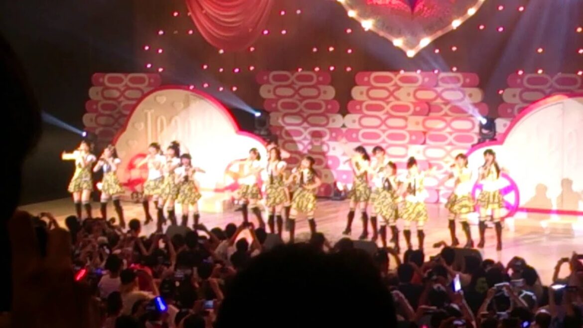AKB48 Team8 挨拶から始めよう 2015/5/23 山形県山形市 やまぎんホール