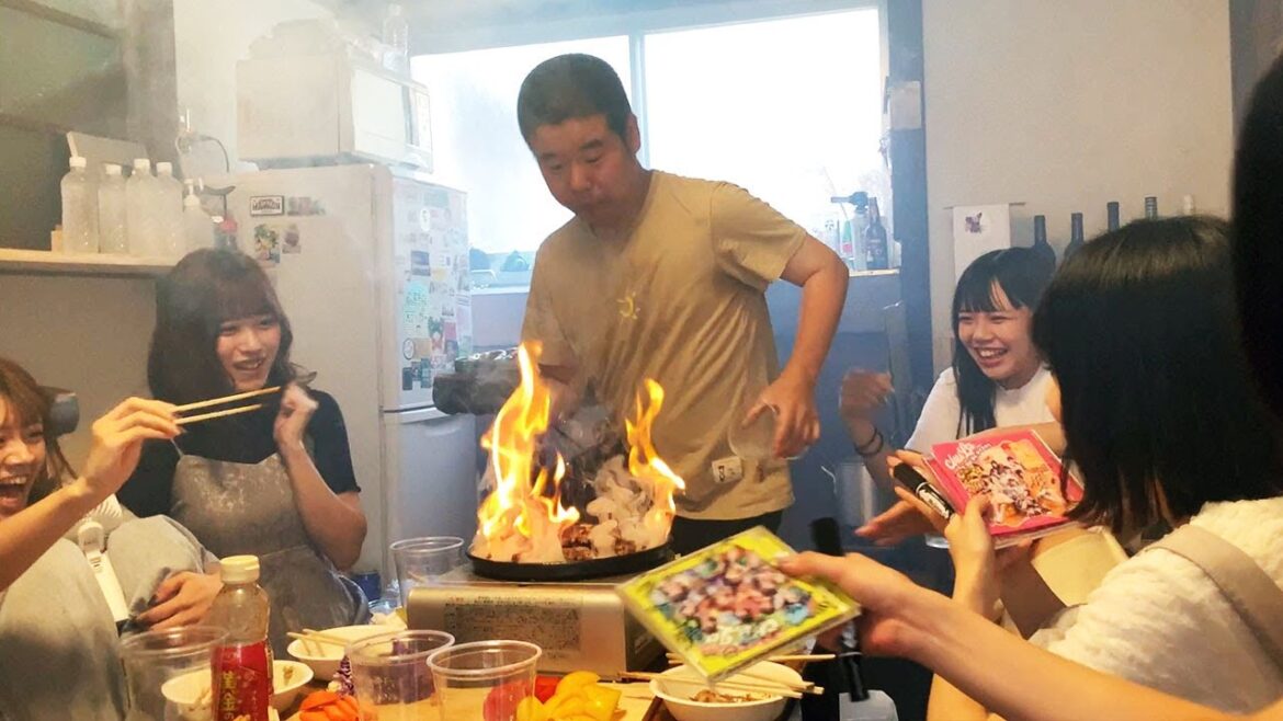 アイドル8人と焼肉してたらグリルに水を入れ忘れて自宅が燃えかける岡田