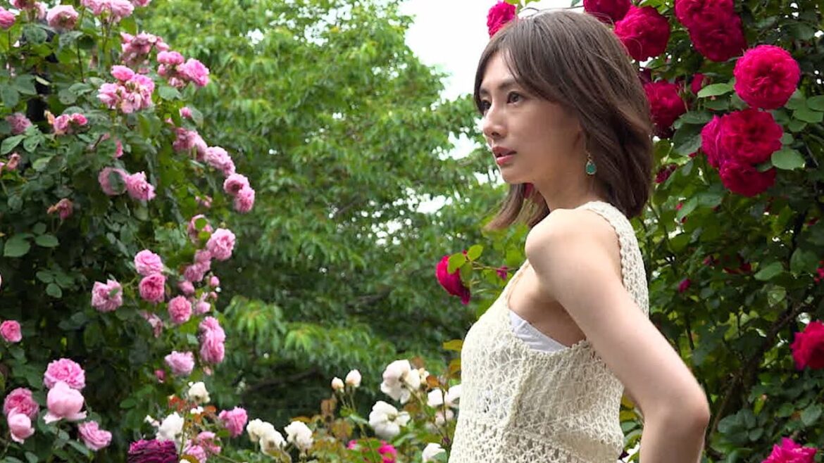 北川景子、「最後であろう写真集」で圧倒的な美貌を披露 地元・神戸で自然体な表情みせる 写真集『「37」20th anniversary』メイキング映像