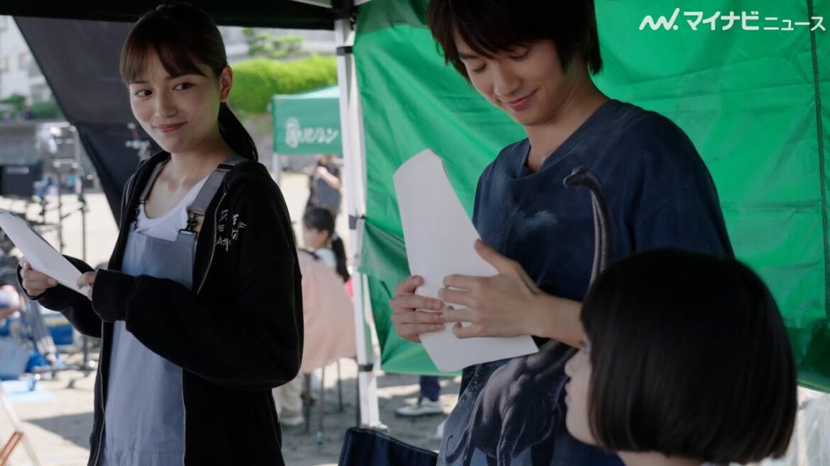 川口春奈、撮影現場で子役たちに姉のような優しい眼差しを向ける 木戸大聖&阿部久令亜と笑うナチュラルな表情に注目 日本製鉄 新CM&メイキング&インタビュー公開